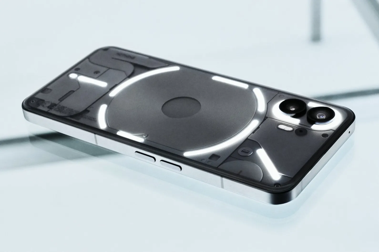 خرید گوشی موبایل ناتینگ مدل Phone 2 دو سیم کارت ظرفیت 256 گیگابایت