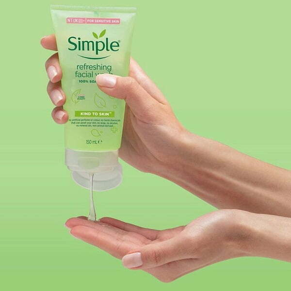 ژل شستشوی صورت سیمپل simple مدل رفرشینگ حجم 150 میلی لیتر