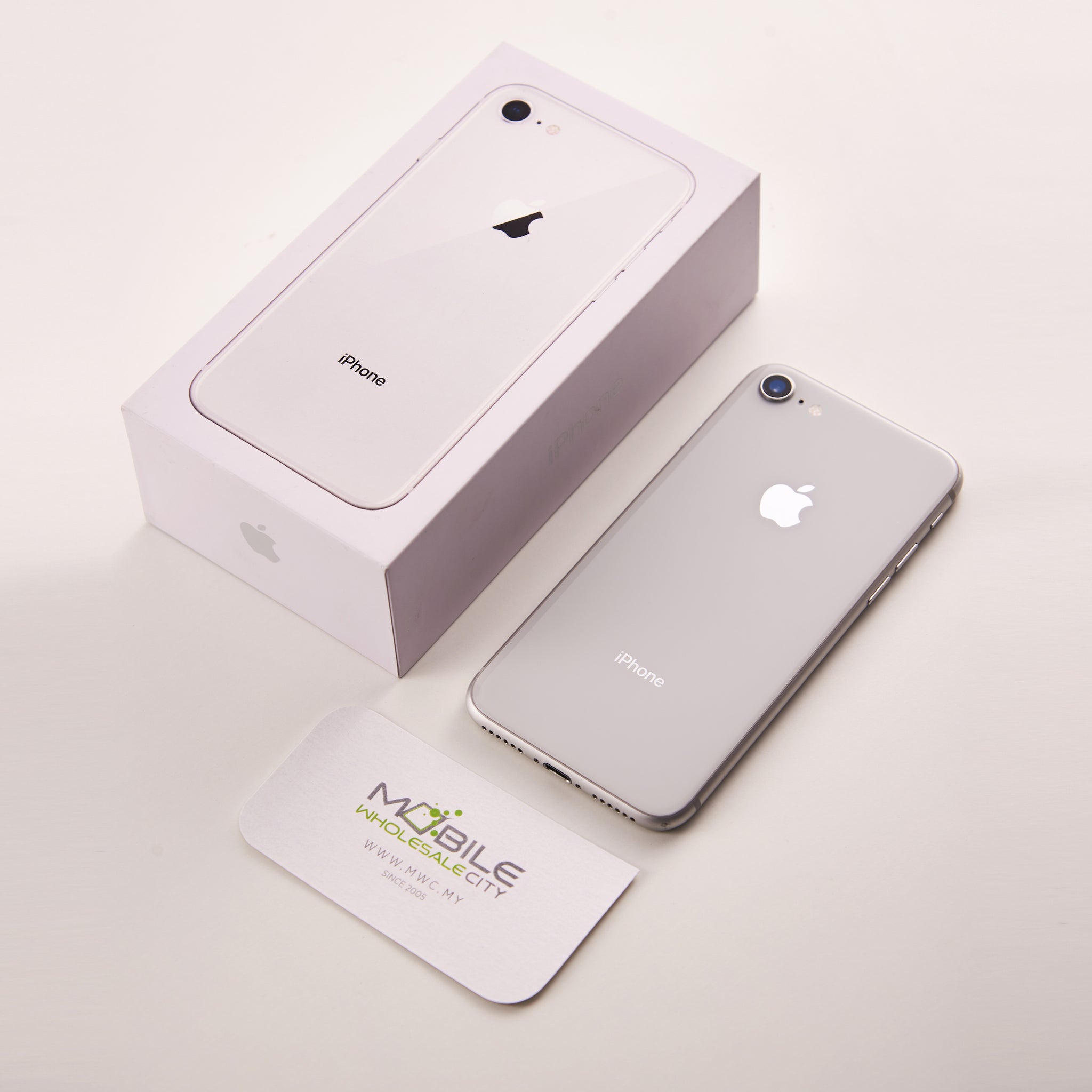 گوشی موبایل اپل مدل iPhone 8 ظرفیت 64 گیگابایت